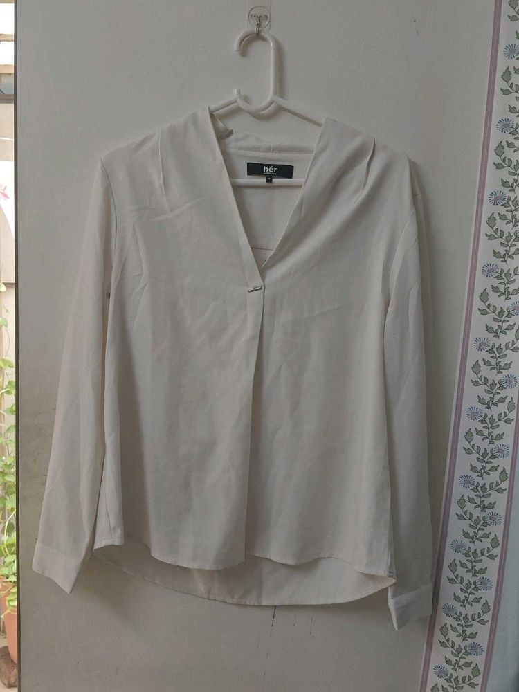 Elegant White V-Neck Blouse