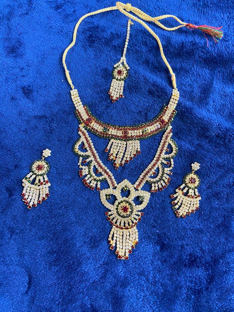 Elegant Jewelry Set