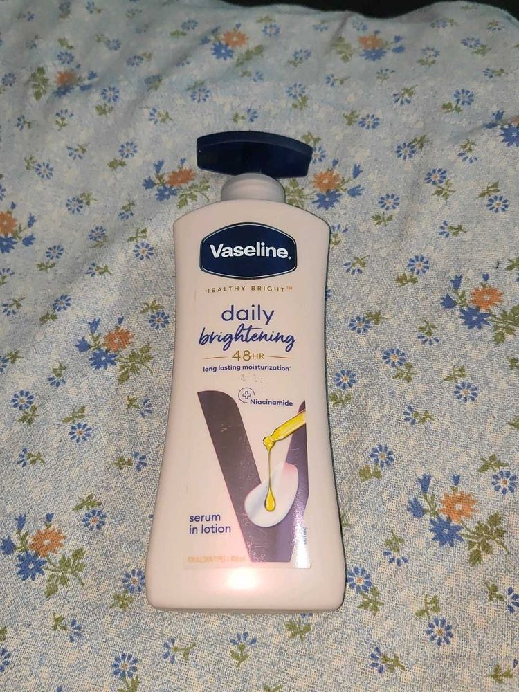Vaseline Daily Brightening Lotion