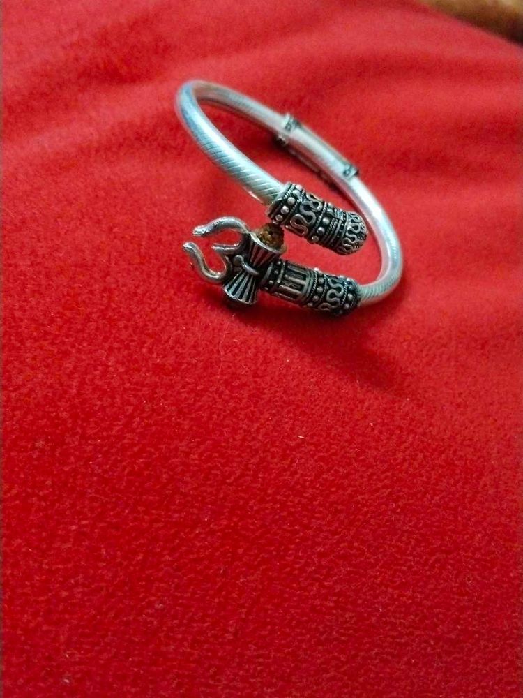 Silver Colour Braslet Om