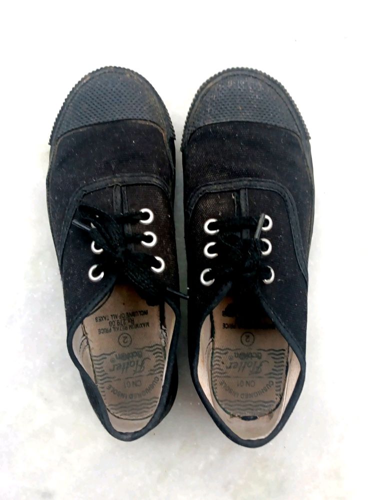 Action Boys Black Tennis Shoes( 2UK)