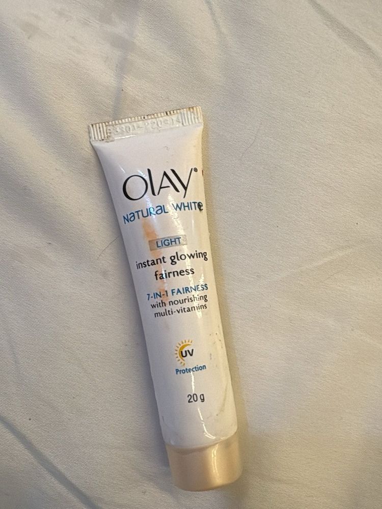 olay natural white glowing fairness