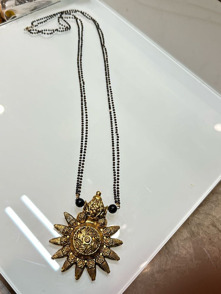 mangalsutra jhumka and kangan set