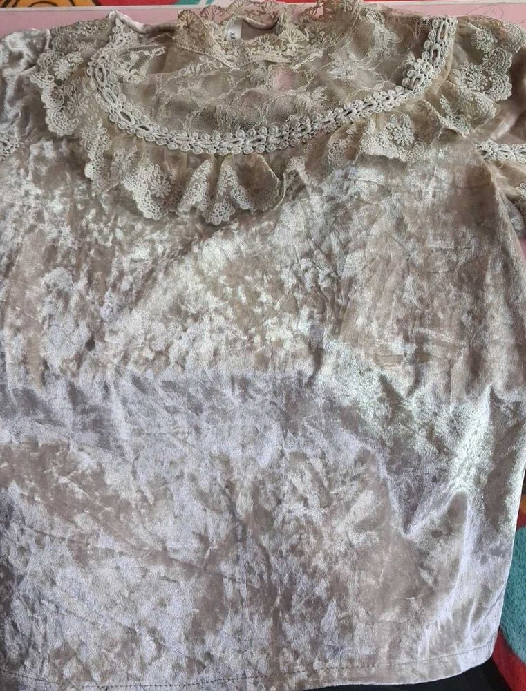 Elegant Lace Trim Velvet Top