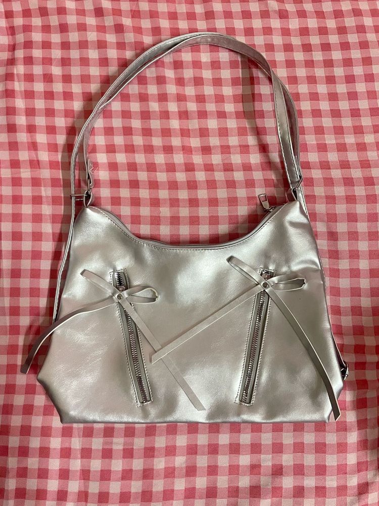 Chic Silver Shoulder Bag