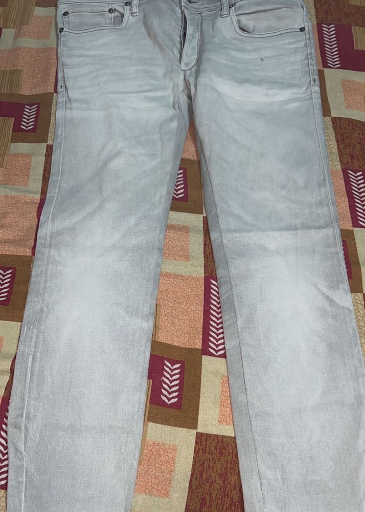 Light Wash Denim Jeans