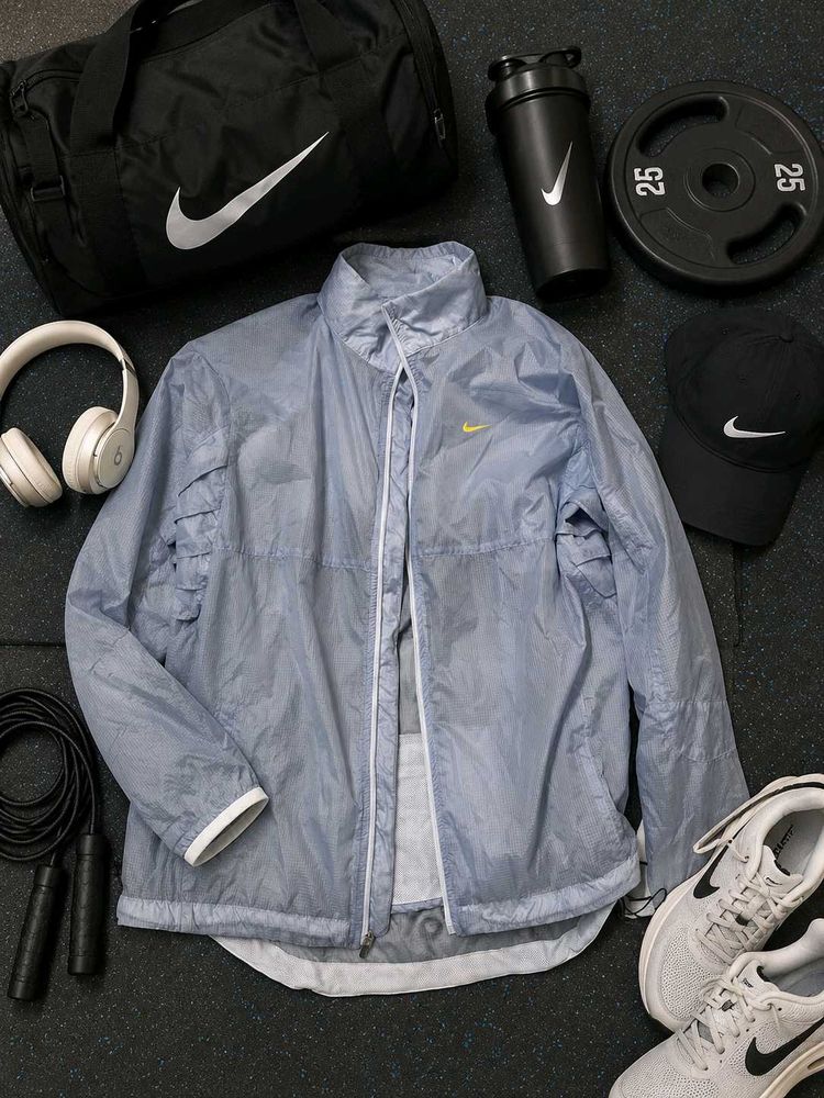🎧🏃‍♀️Nike Lightweight Windbreaker Jacket