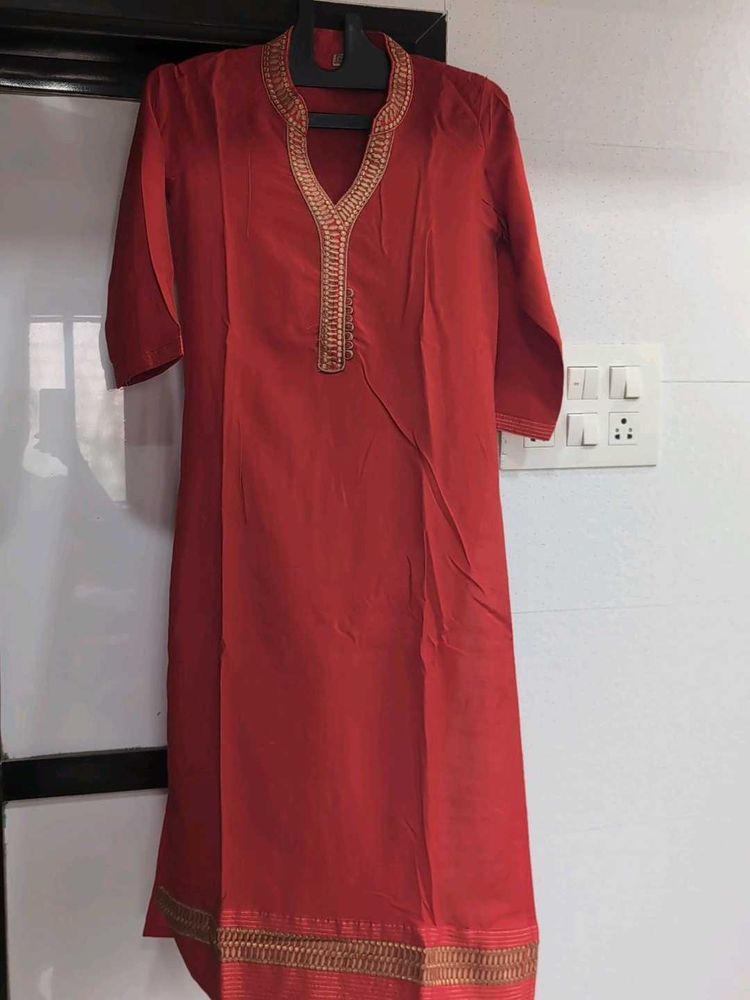 Elegant Red Embroidered Kurta