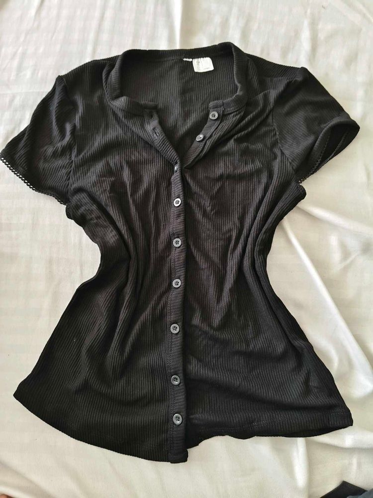 Ribbed Button-Up Short Sleeve Top