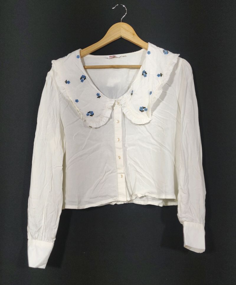 Floral Embroidered Peter Pan Collar Blouse