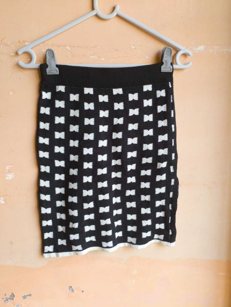 ❤️Waist 26 to 30 Bow Pattern Mini Skirt