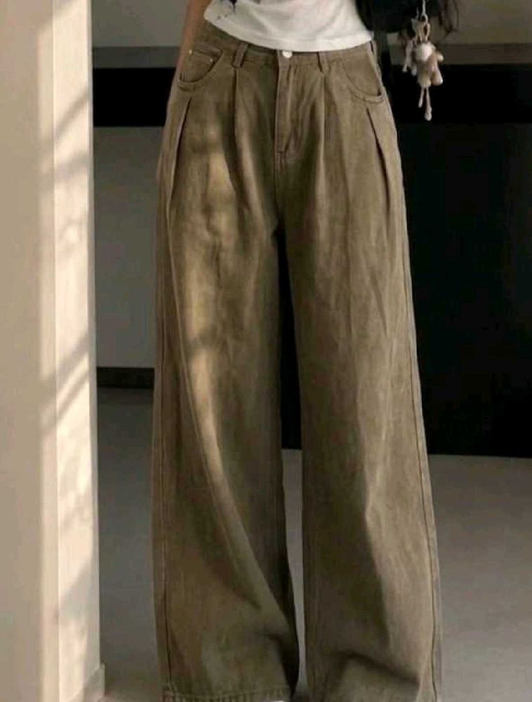 Baggy Wide-Leg Cargo Pants