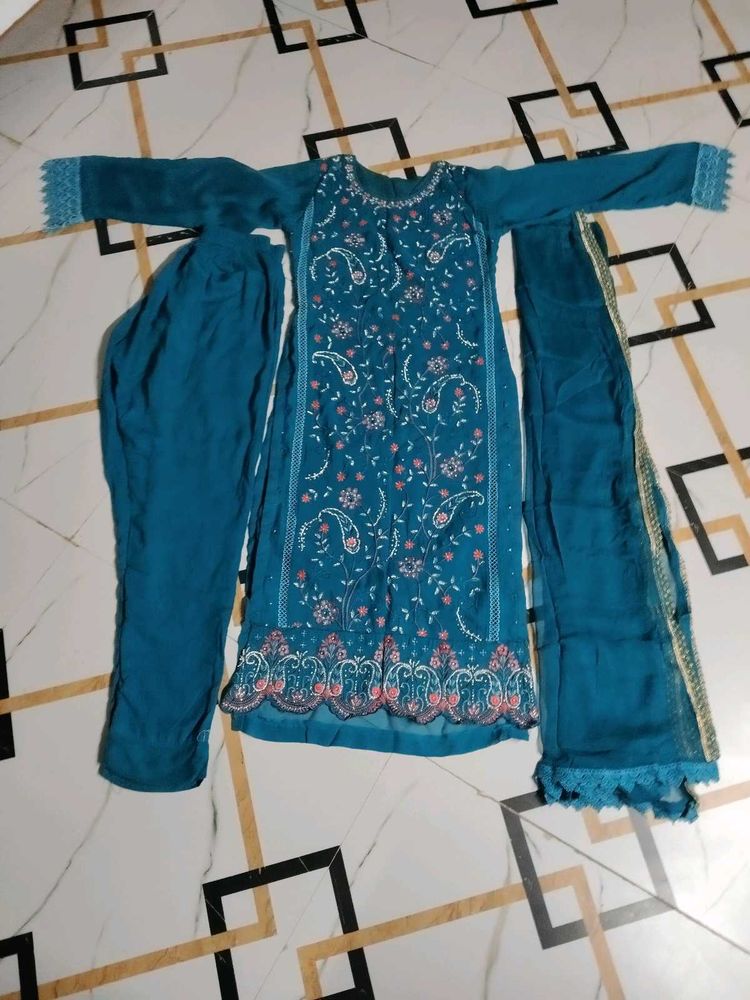 Beautiful Teal Embroidered Kurta Set