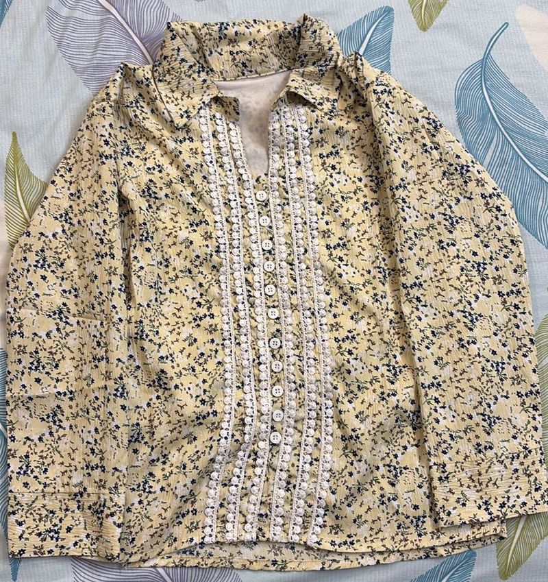 Floral Print Blouse with Lace Trim