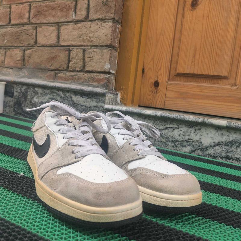 Air Jordan 1 Retro Low EX Coconut Milk
