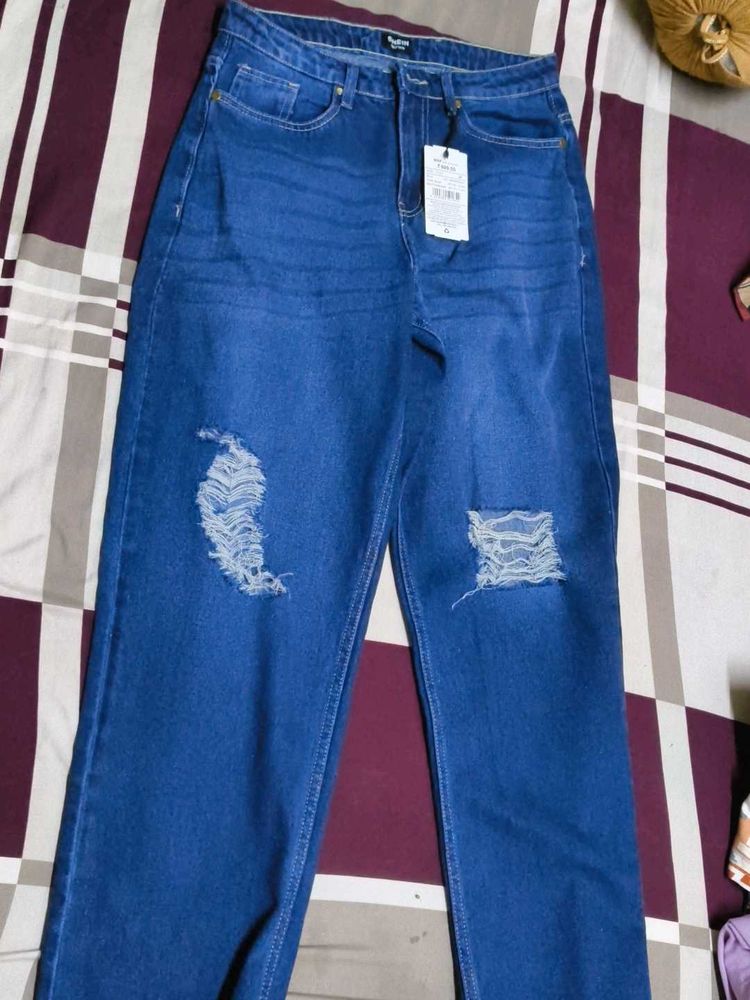 BRAND NEW  Jeans with free surprise top