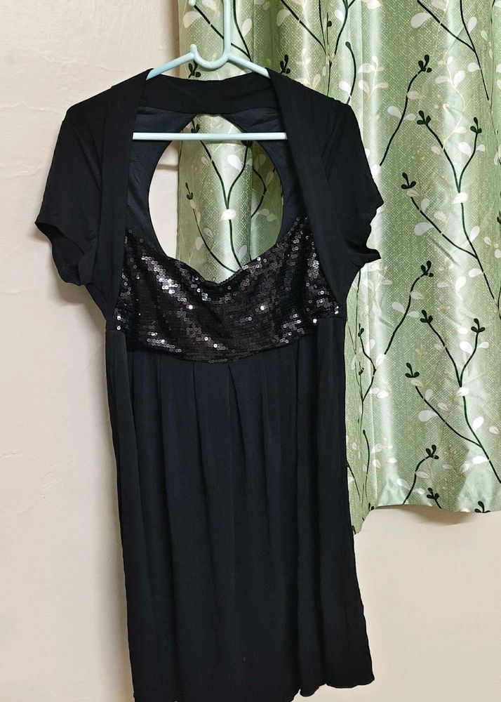 Chic Black Sequin &amp; Cutout Dress