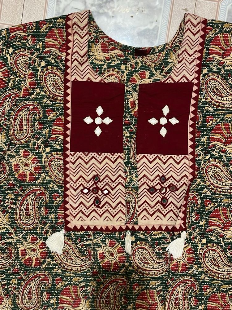 Beautiful Paisley Print Kurta