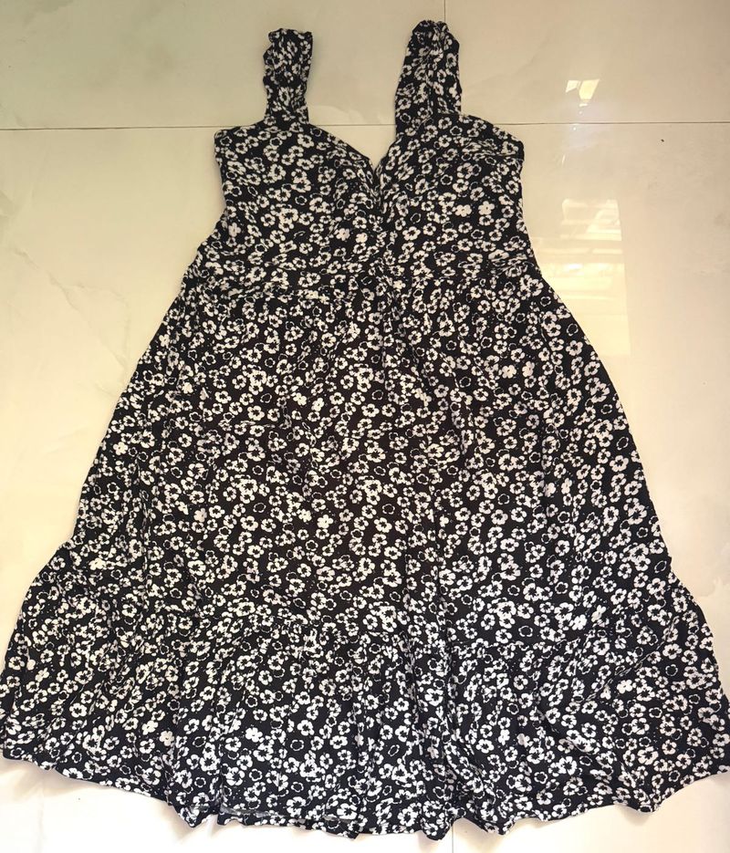 Cute black Floral Mini Dress