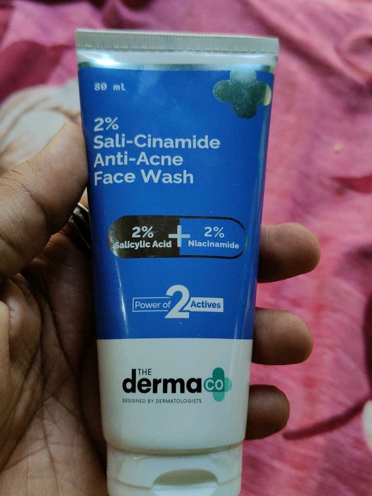 The Derma Co 2% Sali-CInamide Face Wash