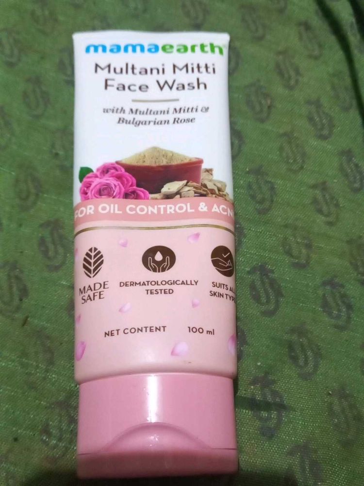 Mamaearth Multani Mitti Face Wash