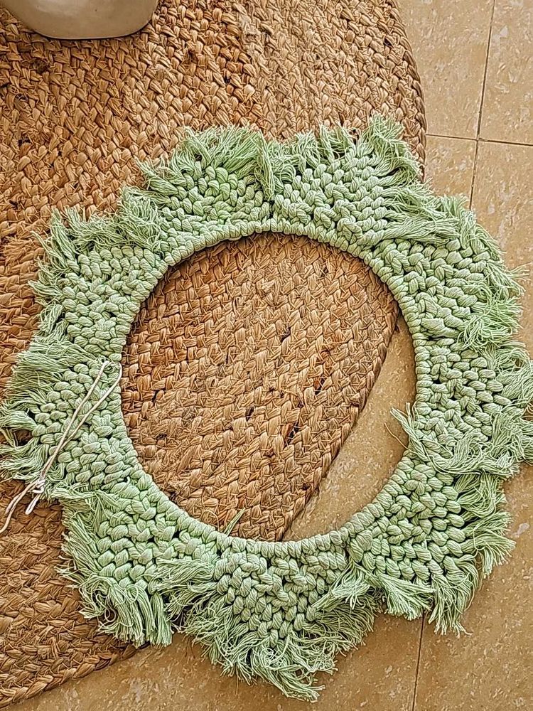 Macrame wall hanging