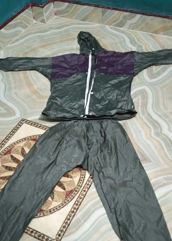 Raincoat Baniya Hai Double Excel Ha