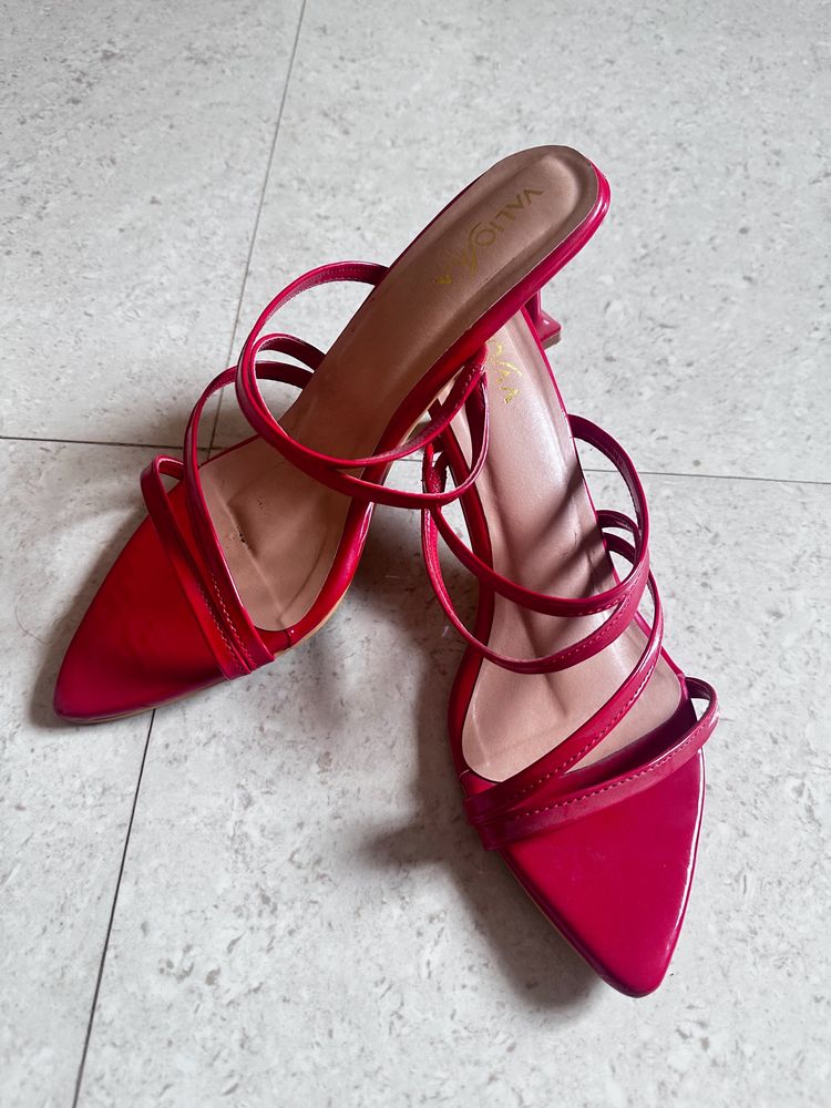 VALIOSAA Open Toe Kitten Heels