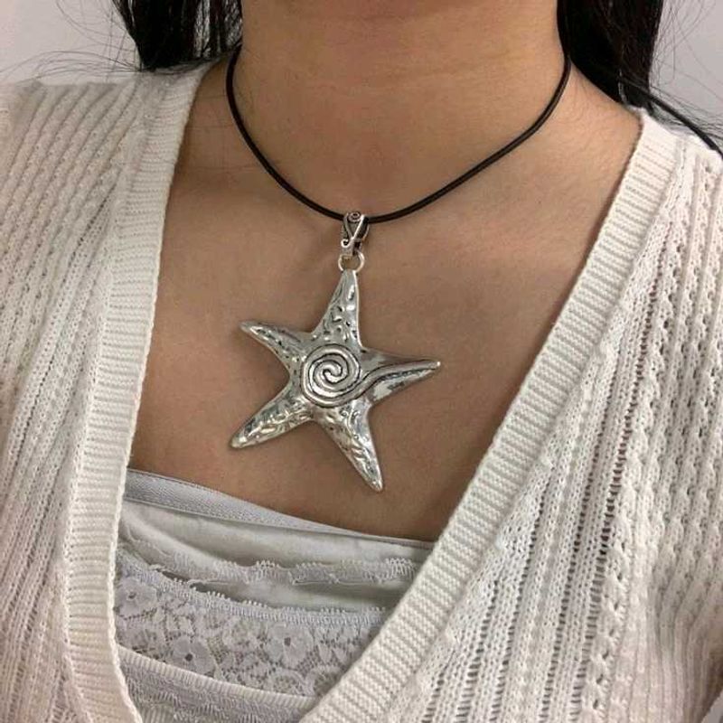 Pinteresty Star Pendant Necklace