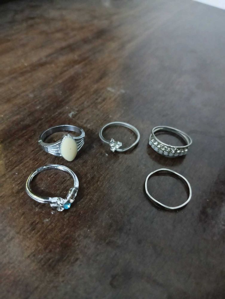 Set of 5 Chic Rings