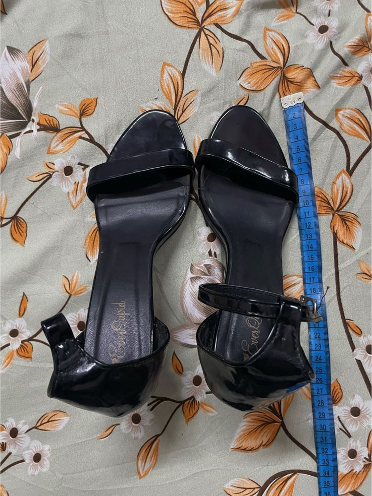 Black Stilettos Heels