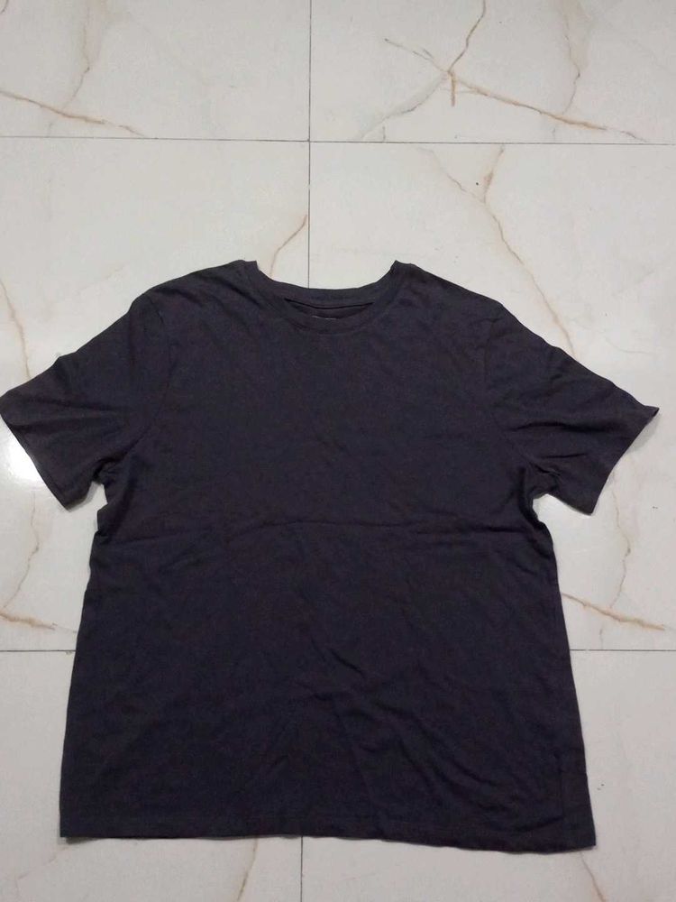 Basic Dark Grey T-Shirt