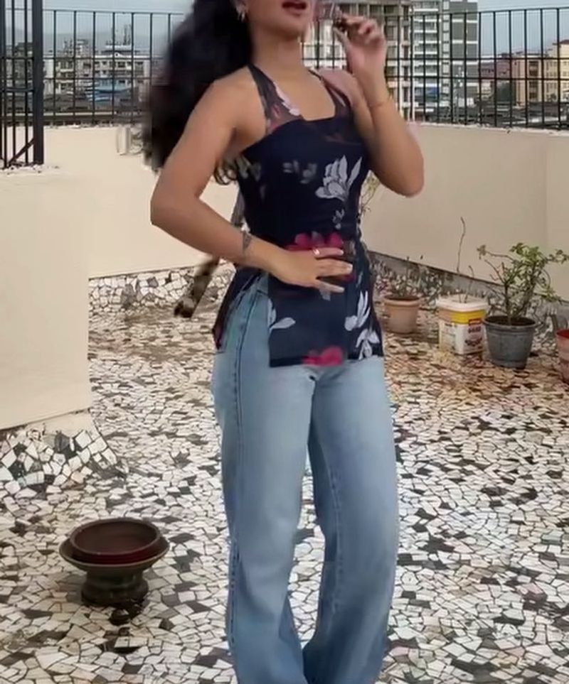Stylish Floral Print Halter Top