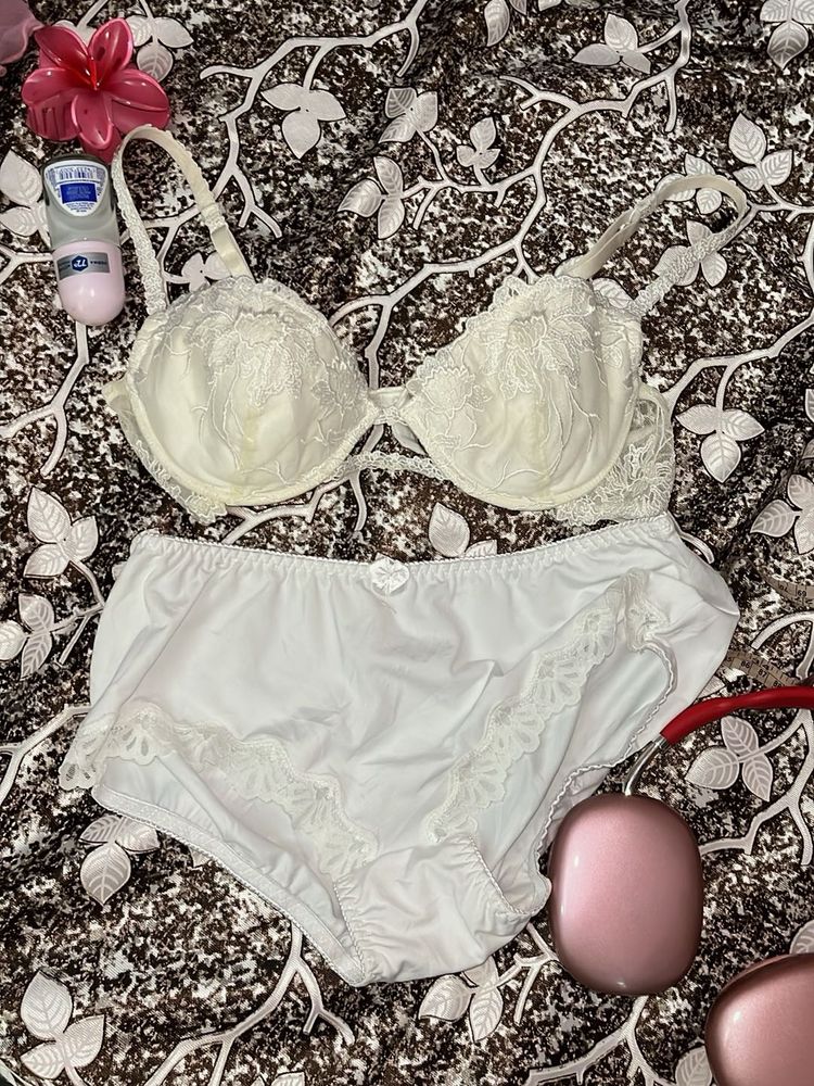 🤍Ivory Lace Bra and Panty Set🤍