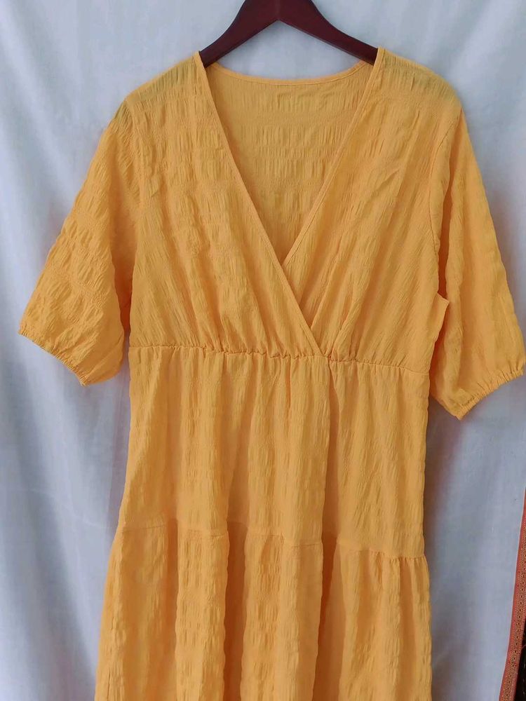 Chic Yellow Textured V-Neck Dress