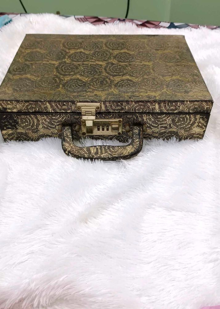Vintage Floral Combination Lock Box