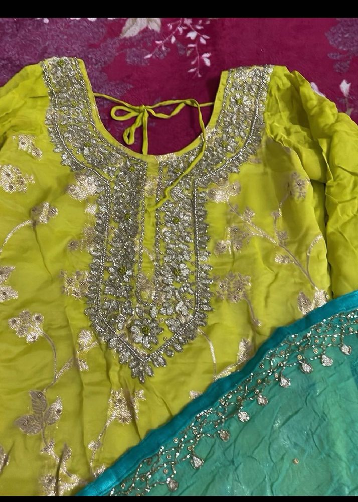 Exquisite Embroidered Kurta Set