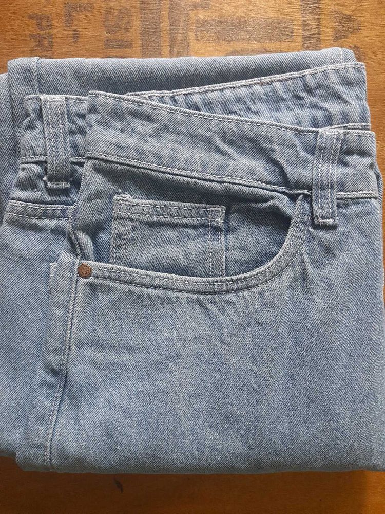 Shein Ankle Length Fly With Button Closure Jeans