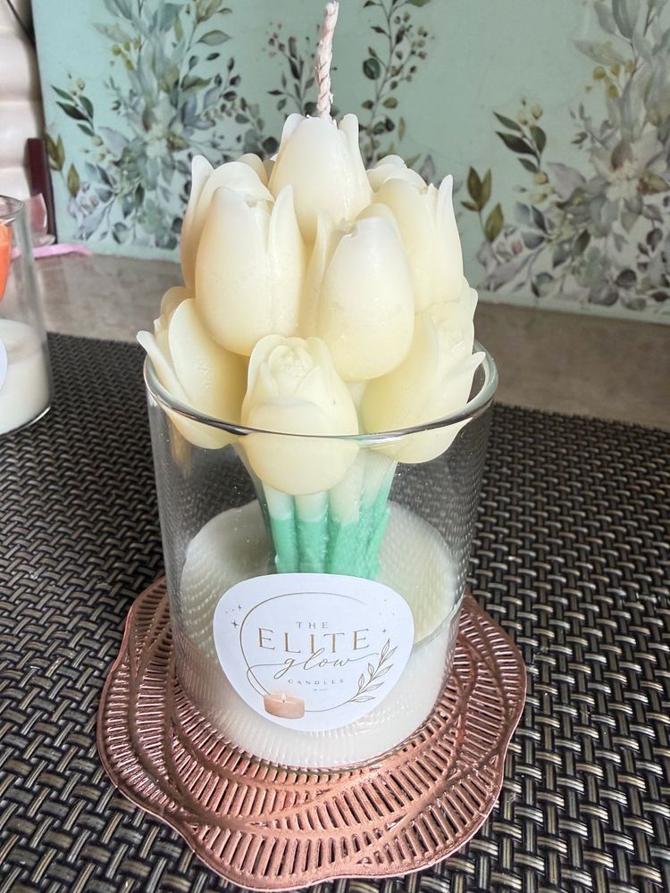 Beautiful Tulip Shaped Candle