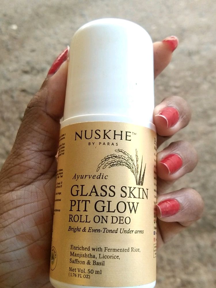 Glass Skin Pit Glow Roll On DEO