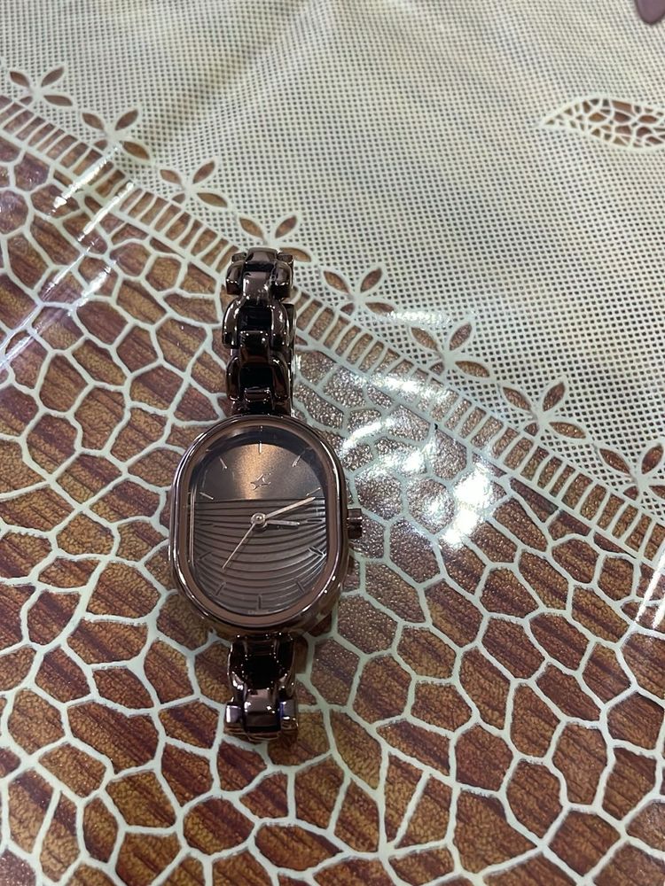 Elegant brown oval  Tone Watch