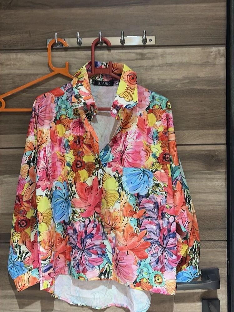 Vibrant Floral Print Button-Up Shirt