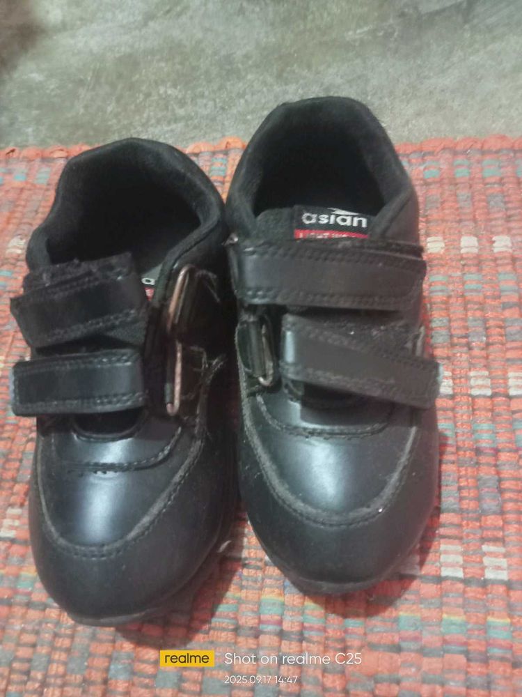 Black school Shoes