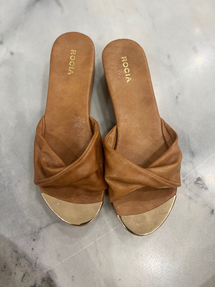 Rocia Wedge Slippers