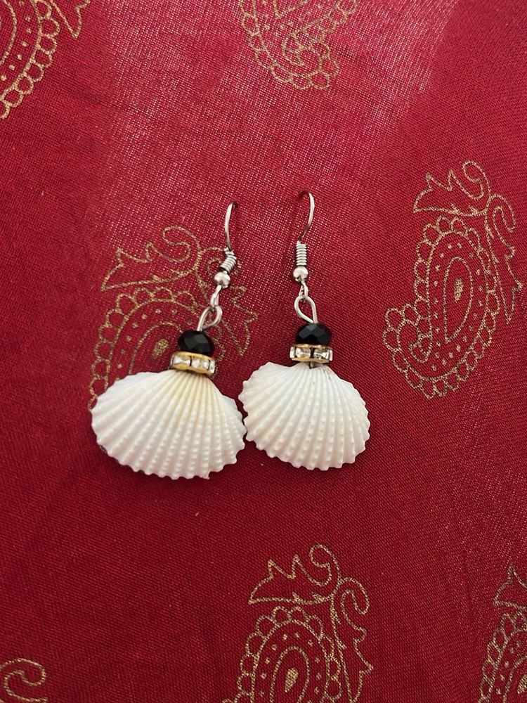 Seashell Dangle Earrings