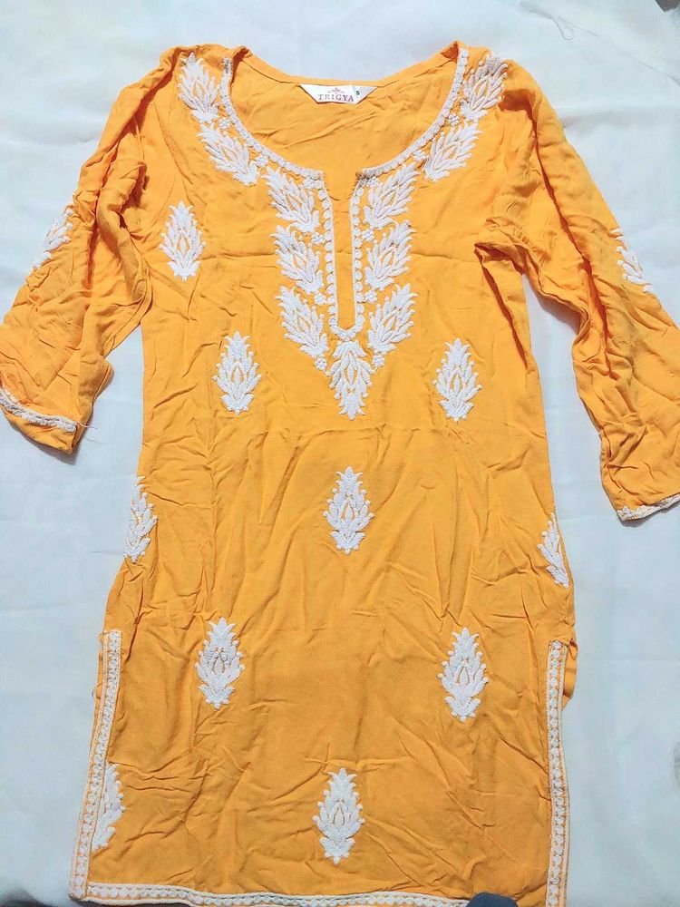 💛Vibrant Yellow Chikankari Kurta🤍