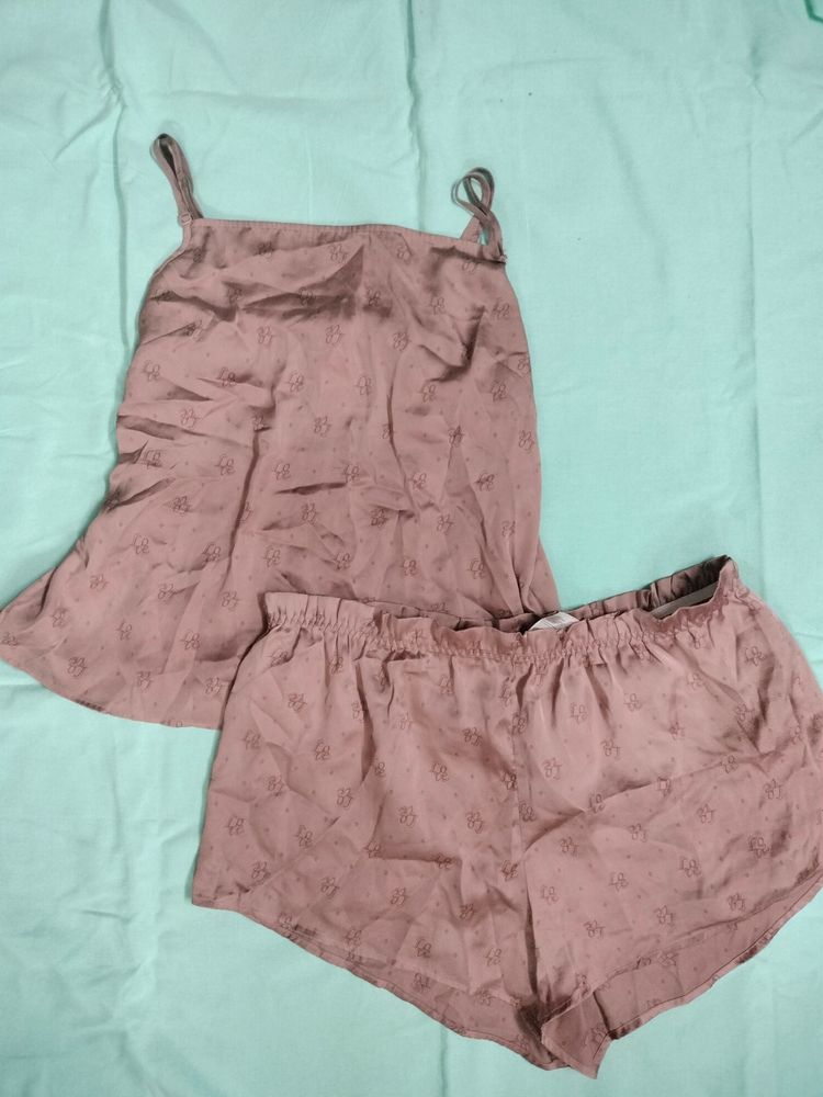 H&amp;M NIGHT SUIT SET