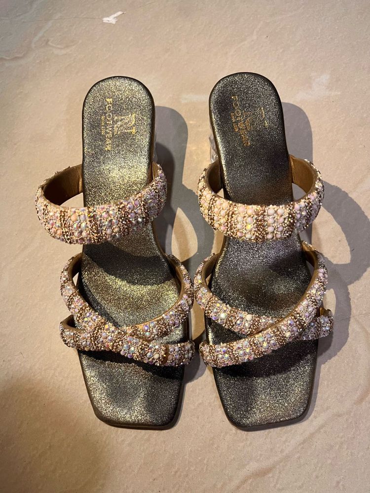 Traditional heels