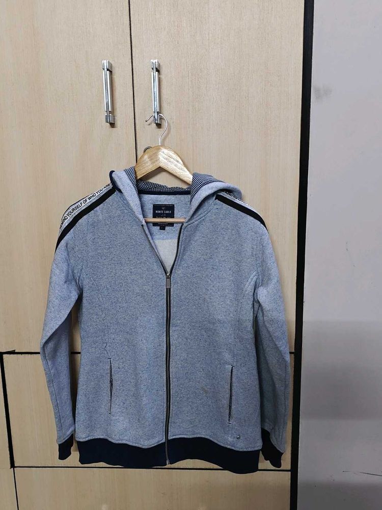 Stylish Men's Grey Zip-Up Hoodie