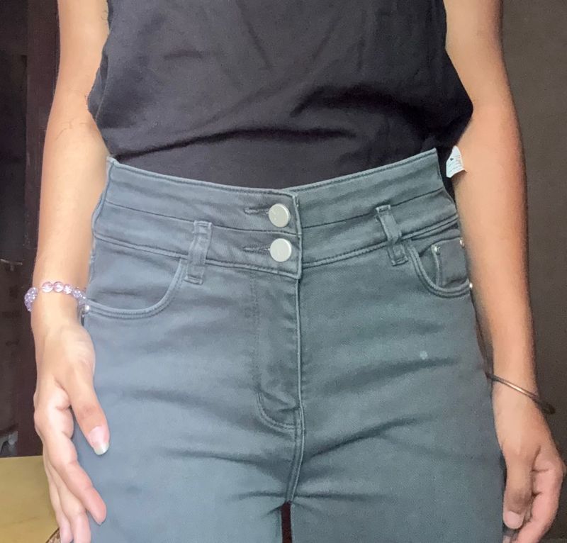 Stylish Grey High-Waist Jeans